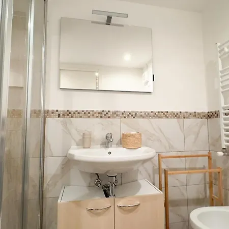 Maison 2 Apartment *