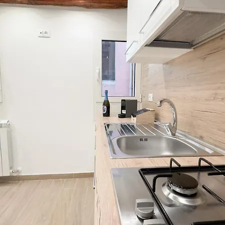 Maison 2 Apartment *